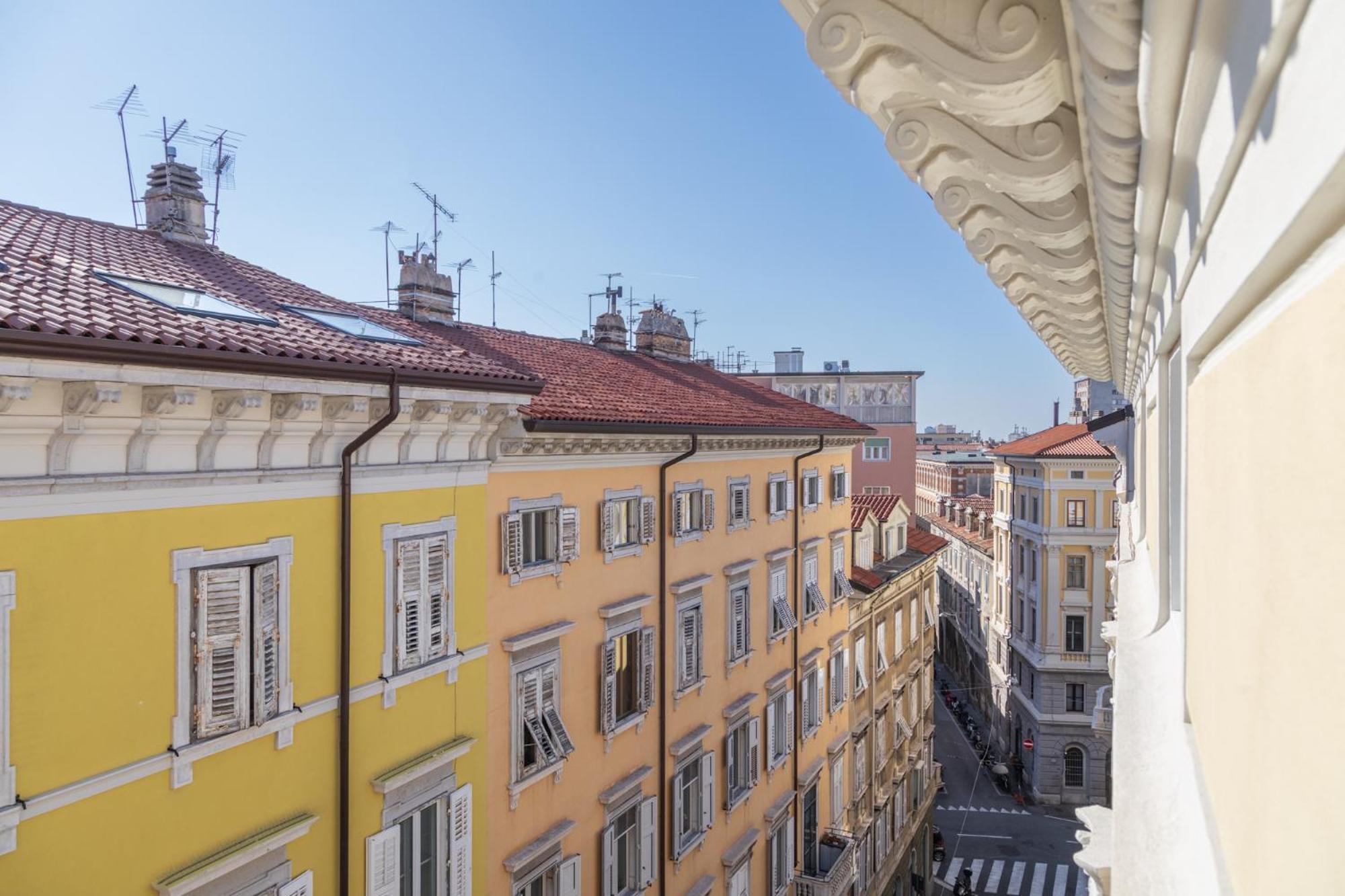 Central Trieste - Elegant City Stay Kültér fotó