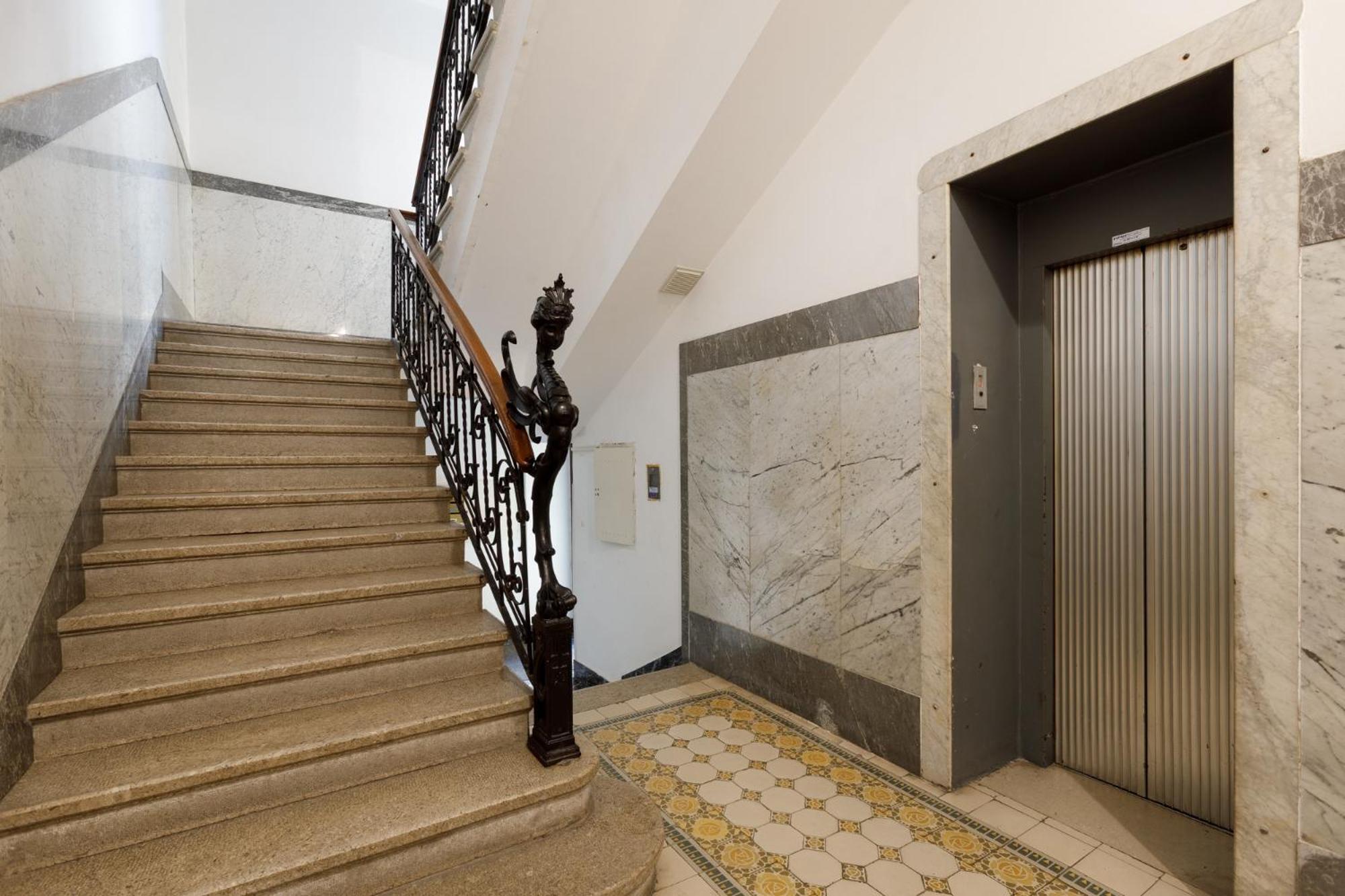 Central Trieste - Elegant City Stay Kültér fotó